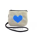 #6 Mała jasnoszara torebka damska z niebieskim sercem