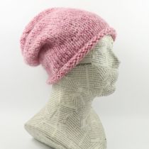 Luźna czapka beanie różowa nerd hipster krasnal robiona ręcznie na drutach